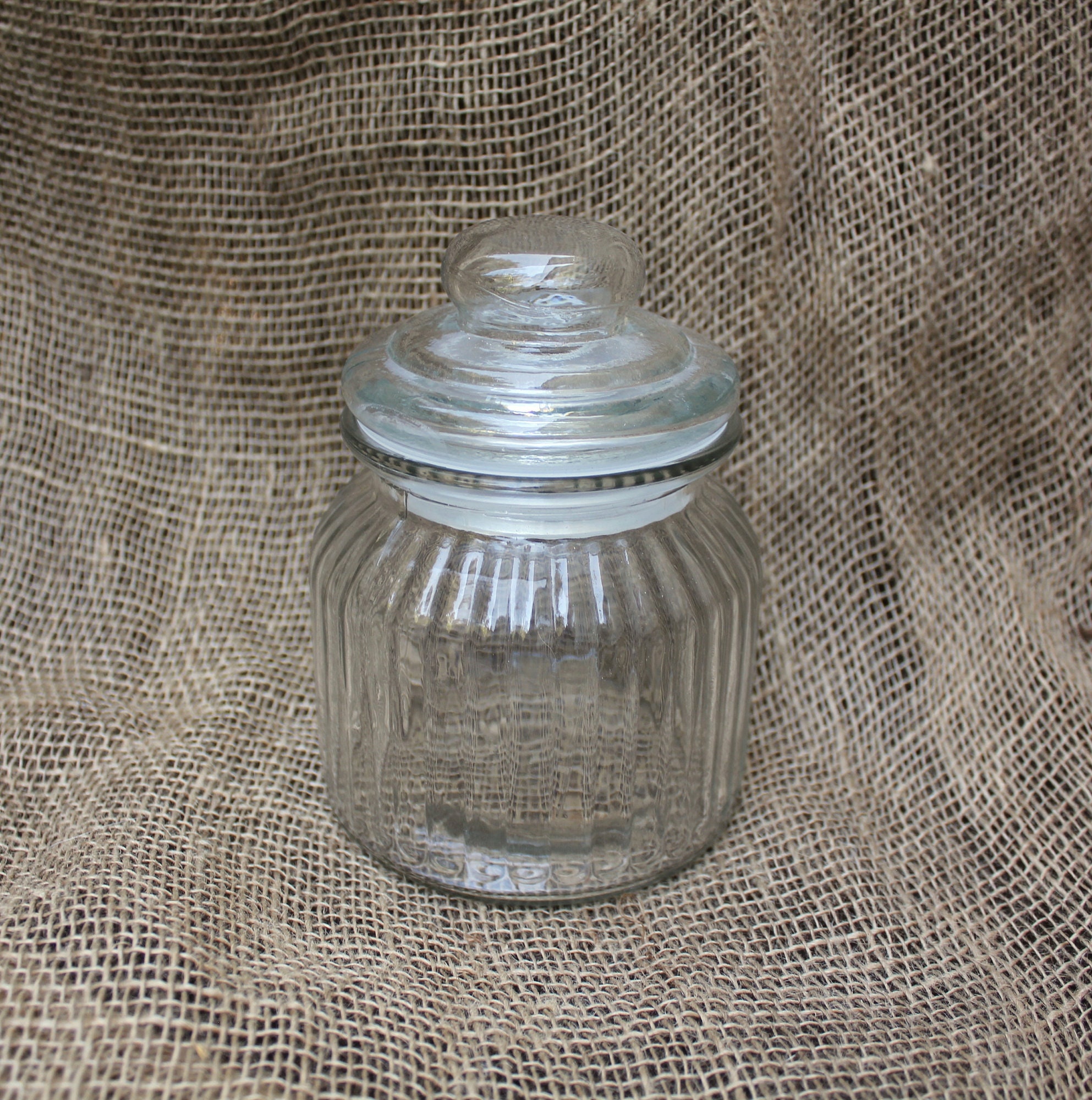 Retro 1.3 Litre Ribbed Glass Storage Jar Airtight Biscuit Cookie Container  Pot