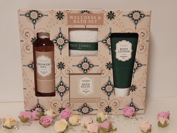 Wellness Gift Set Ylang-ylang & Neroli – Bath Set With Towel, Body