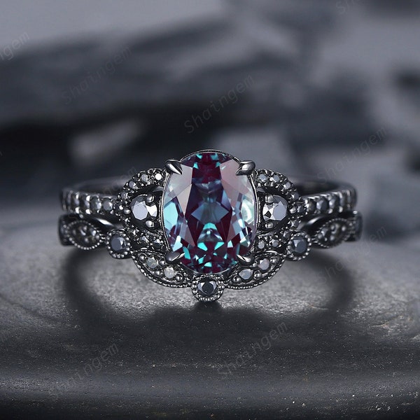 Vintage Oval Shape Alexandrite Black Engagement Ring Set, 18K Black Gold Promise Ring Set, Unique Rhodium Black Witchy Ring Bridal Set Gift