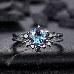 Vintage Black Gold Round Cut Alexandrite Engagement Ring, Rhodium Black Color Changing Stone Wedding Ring, Gothic Bridal Set Promise Ring