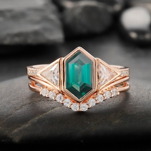 Vintage Long Hexagon Emerald Ring Set Unique 14K Rose Gold Emerald and Trilliant Cut Moissanite Wedding Set Emerald Engagement Promise Ring