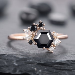 Hexagon Black Onyx Cluster Ring, Vintage Black Onyx Promise Ring, 14K Rose Gold Engagement Ring, Unique Black Gemstone Anniversary Ring