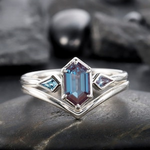 Vintage Long Hexagon Cut Alexandrite Engagement Ring Set, Unique Rose Gold Alexandrite Bridal Set,  June Birthstone Anniversary Promise Ring