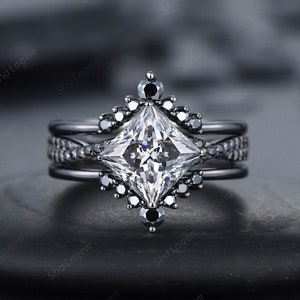 3PCS Black Gold Princess Cut Gray Moissanite Engagement Ring Set, Gothic Grey Moissanite Bridal Set, Black Wedding Set Promise Ring Gift