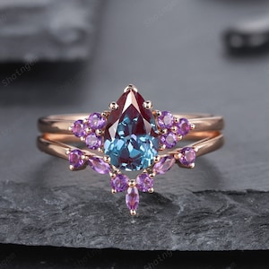 Vintage Pear Cut Alexandrite and Amethyst Bridal Set, Unique June Birthstone Engagement Ring Set ,14K Rose Gold Promise Wedding Set for Her