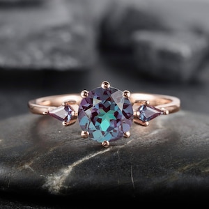 Vintage Round Cut Alexandrite Engagement Ring, Unique 14K Rose Gold  Kite Cut Alexandrite Three Stones Wedding Ring Anniversary Promise Ring