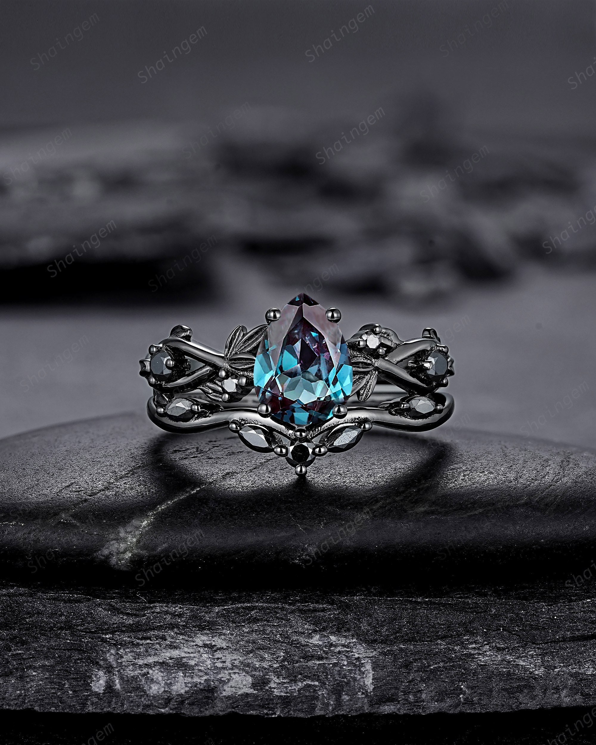 Gothic Black Gold Pear Shape Alexandrite Leaf Engagement Ring Set