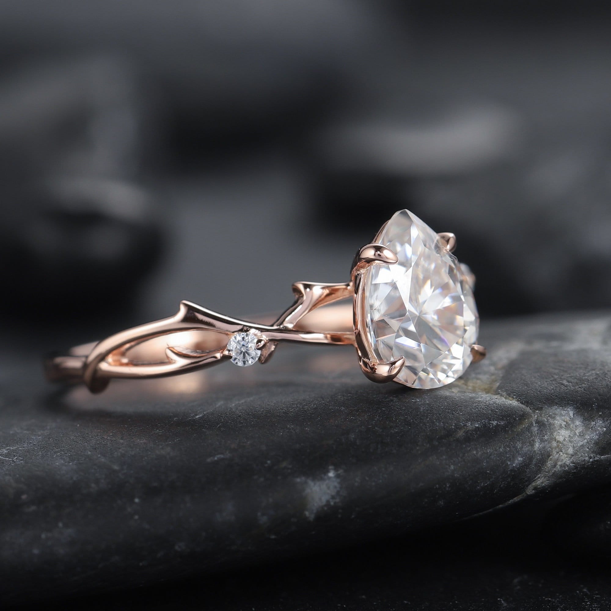 1 Carat Vintage Pear Cut Moissanite and Diamond Engagement Ring 18K Rose Gold Moissanite Branch Twisted Promise Wedding Twig Ring For Women