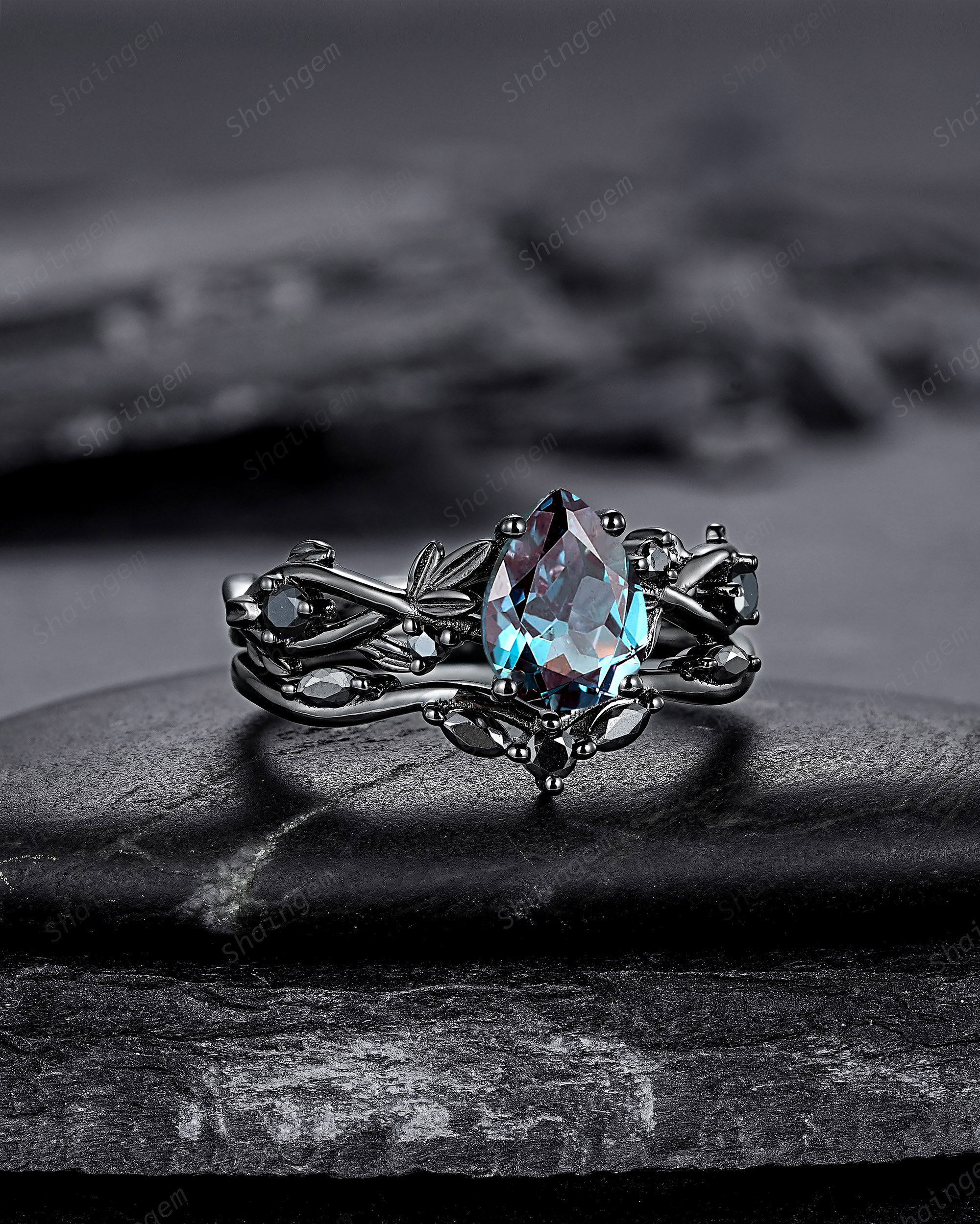 Gothic Black Gold Pear Shape Alexandrite Leaf Engagement Ring Set