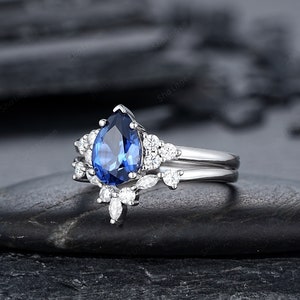 Vintage Pear Cut Cornflower Blue Sapphire Ring Set, Unique Vivid Blue ...