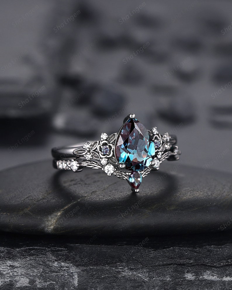 Gothic Black Gold Pear Shape Alexandrite Engagement Ring Set, Black Floral Promise Ring Set Unique Rhodium Black Witchy Ring Bridal Set Gift image 6