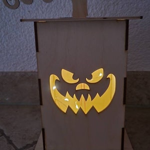 Lámpara de Halloween / linterna Jack-o hecha de madera con diferentes motivos y luz solar imagen 7