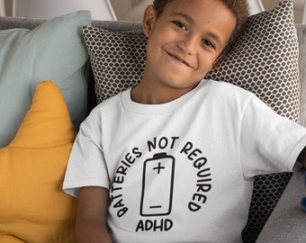 Camiseta TDAH: No necesita pilas, divertida camiseta para personas con discapacidad