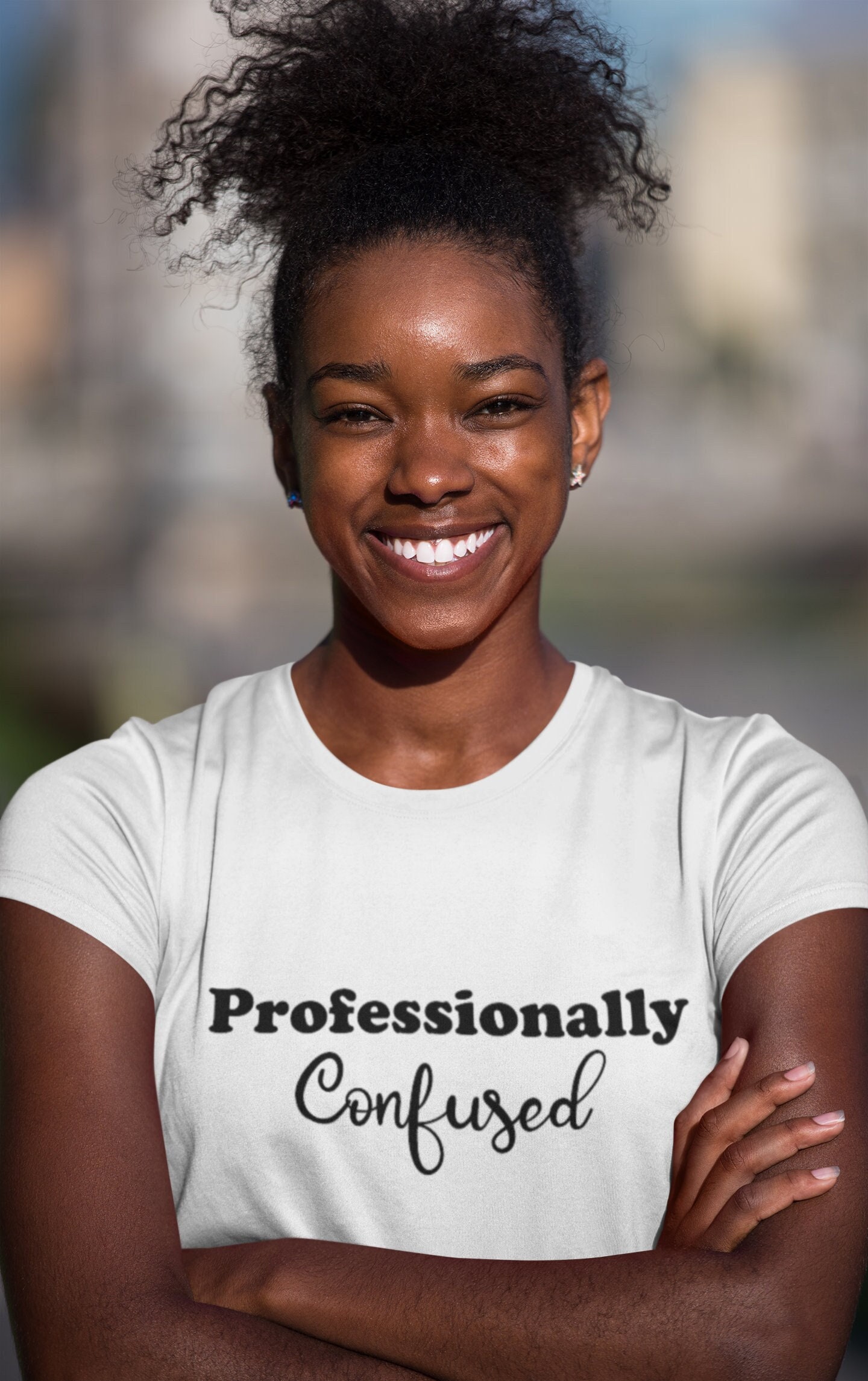 Funny shirt - Professionally confused - Confusion - Brain fog