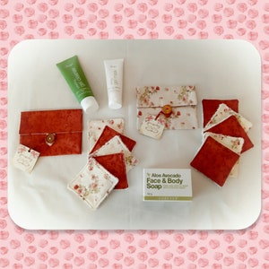 Face make-up remover pads with sachet