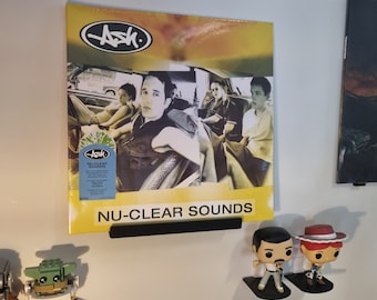 Vinyl Ledge, Display Shelf for Records and CDs (and DVD, Blu-Rays and so on)