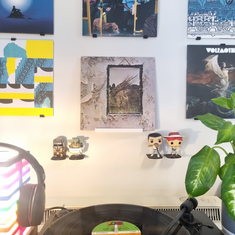 Vinyl Ledge, Display Shelf for Records and Cds (and DVD, Blu-rays and ...