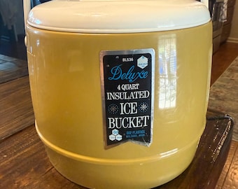 Vintage Deluxe 4qt insulated ice bucket- Bee Plastics