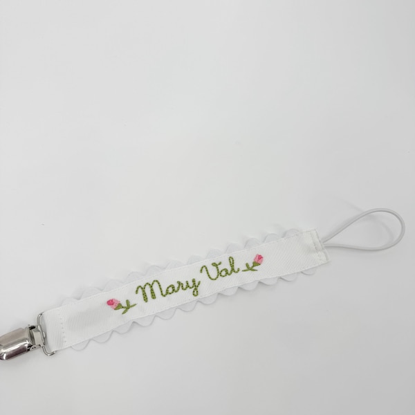 Clip para chupete personalizado con nombre bordado, clip para chupete de bebé, regalo floral para bebé, regalo para bebé con flor, diseño floral monogramado