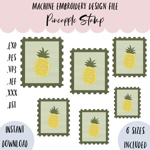 Op de afbeelding: Machine borduurontwerpbestand met een ananas stempel ontwerp. De afbeelding toont verschillende ananas postzegels in verschillende maten, met een gele ananas en groene bladeren. Zes maten zijn inbegrepen.
