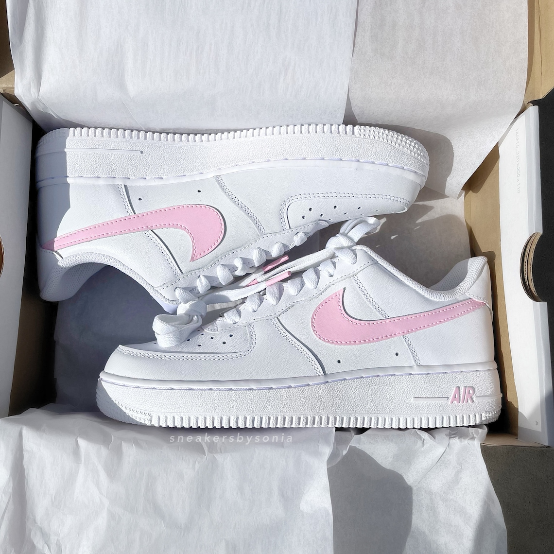 pale pink air force 1 lo trainers