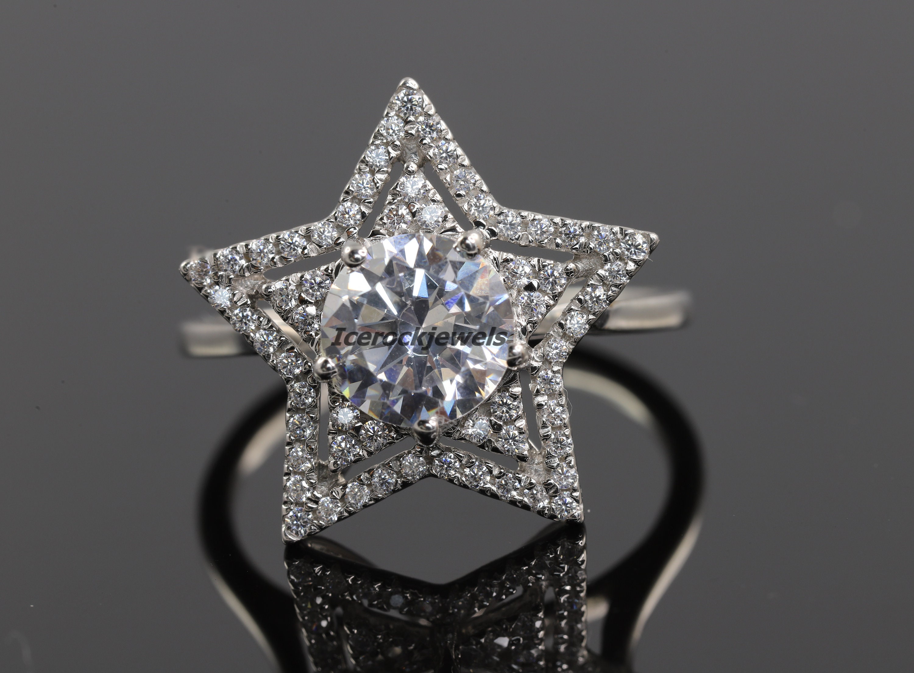 Star Shape Halo Diamond Ring