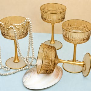 Amber Ribbed Coupe Glasses Set of 4 with Gold Rim, Vintage Art Deco Cocktail Barware, Embossed Textured Champagne Glasses