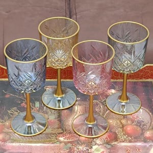 Vintage Style Crystal Wine Glasses: Bohemian Gold Stem Drinkware