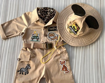 Tuta lunga marrone personalizzata ispirata a Topolino*Tuta per bambini Safari Adventure*Vestito Safari per bambini*Costume per il 1° compleanno*