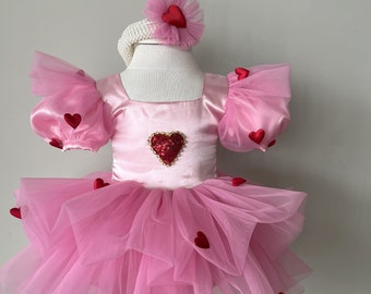 Robe cadeau personnalisée de la Saint-Valentin pour la robe d’amour d’anniversaire pour tout-petits-filles-robe COEUR pour bébé-cœur rouge sur le thème pour les enfants-1ère séance photo