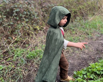 Disfraz de Halloween inspirado en la capa del bosque medieval para niños pequeños, con camisa, chaleco, pantalones y capa, disfraz de Halloween para niños, traje de 1er cumpleaños