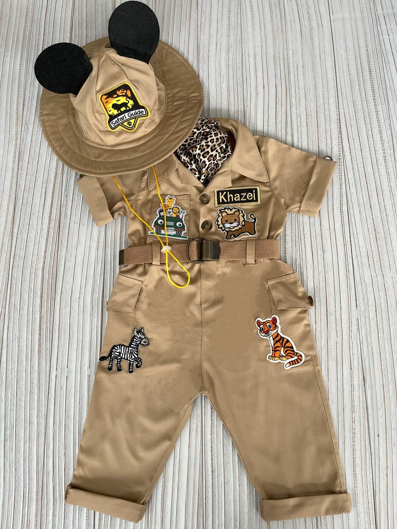 Pantalon long à manches courtes personnalisé inspiré de Mickey Mouse Combinaison bruneSafari Adventure Kids CostumeToddler Safari 1st Birthday Outfit image 1