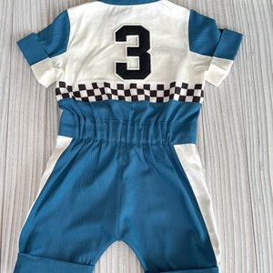 Gepersonaliseerde blauwe racer lang-korte jumpsuit/jumpsuit met korte mouwen Geruite race-jumpsuit Racing overall Autokostuum Peuter jumpsuit afbeelding 8