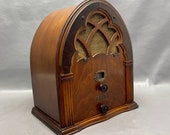 1937 Federal Radio Model. FREE Shipping. Antique Radio. Vintage Radio. Mid Century Radio.