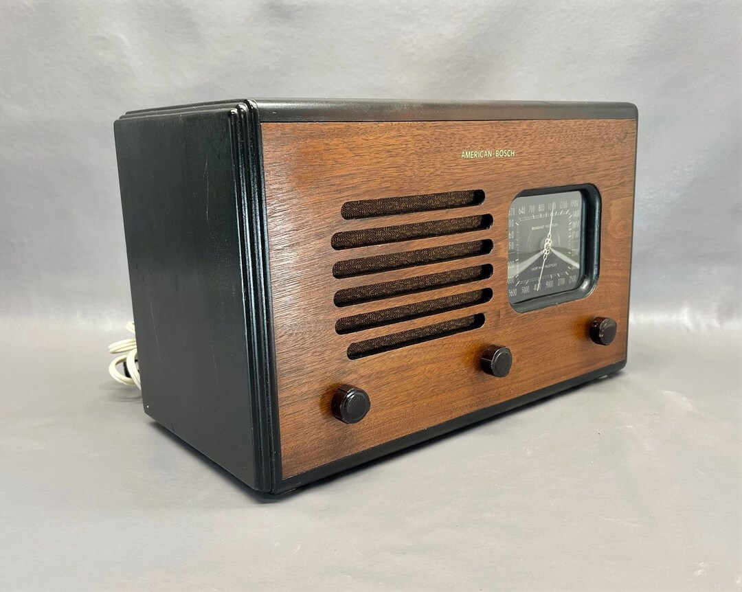 1936 American Bosch Radio Model 610A2. Restored and Working. FREE