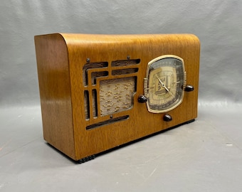LR025 Rare 193 Detrola Radio Model 149.  Restored and Working.  FREE Shipping.  Antique Radio. Vintage Radio. Mid Century Radio.