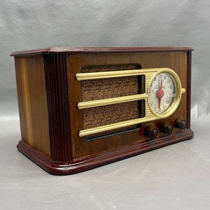 1946 Silvertone Radio Model 6050. Restored and Working FREE - Etsy