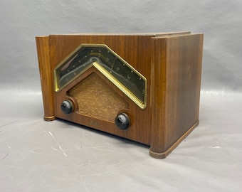 LR060 1946 Zenith Radio Model 6D029.  Mid Century Radio.  FREE Shipping.  Antique Radio. Vintage Radio. Mid Century Radio.