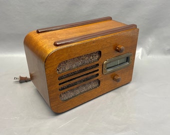 LR027 1938 Stewart Warner Radio Model 25A.  Mid Century Radio.  FREE Shipping.  Antique Radio. Vintage Radio. Mid Century Radio.