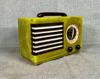 Rare 1940 Emerson Catalin Radio Model 400. Restored and Working! FREE Shipping!  Mid Century Radio Antique Radio