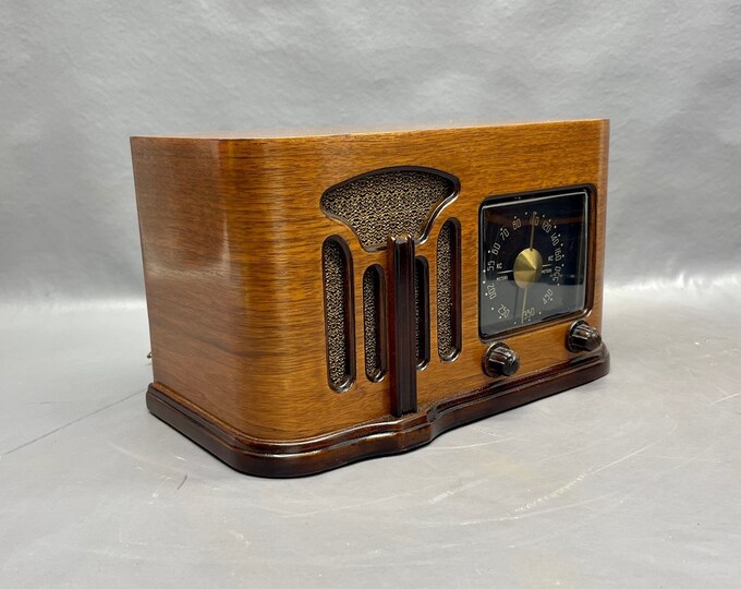 1942 Zenith Radio Model 6D628. Mid Century Radio. FREE Etsy