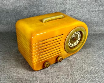 VRS0648 Beautiful 1945 Fada Catalin Radio "The Bullet" Model 115. Restored and Working! FREE Shipping!  Mid Century Radio Antique Radio