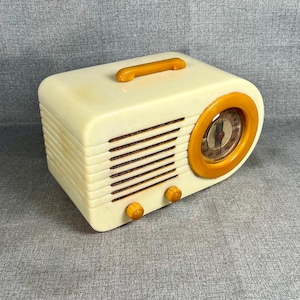 Great Price! Beautiful 1945 Fada Catalin Radio "The Bullet" Model 115. Restored and Working! FREE Shipping!  Mid Century Radio Antique Radio