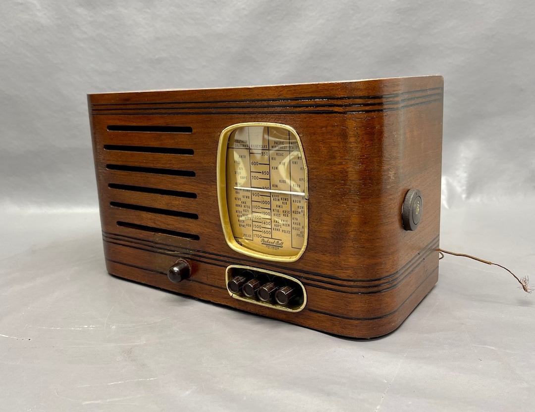 1937 Packard Bell Radio Model 5M. Mid Century Radio. FREE Shipping