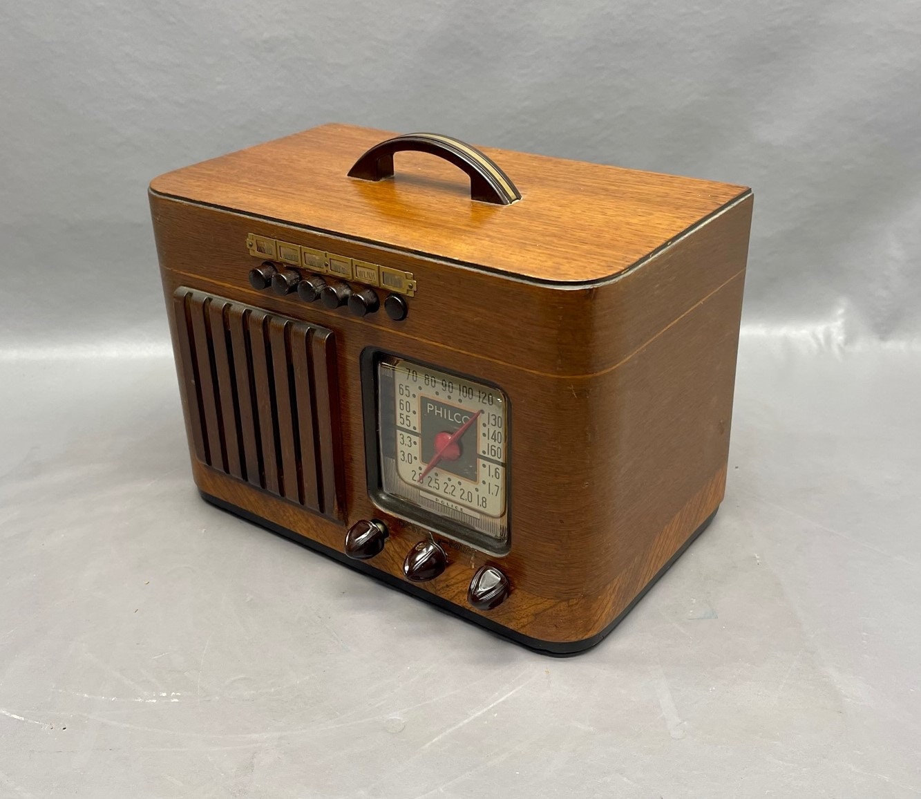 1940 Philco Radio Model 40125. Mid Century Radio. FREE Shipping