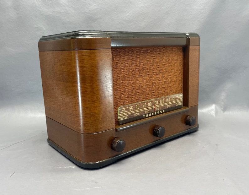 1947 Truetone Radio Model D2634. Mid Century Radio. FREE - Etsy