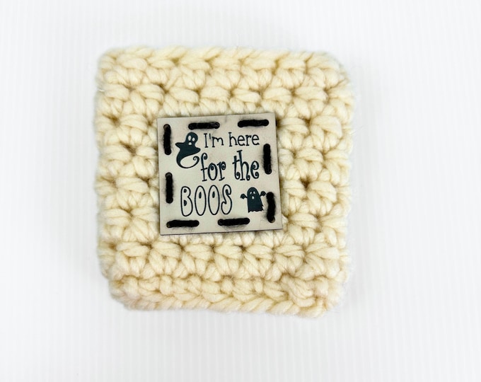 Crochet Travel Mug Coozy with Faux Leather Tag