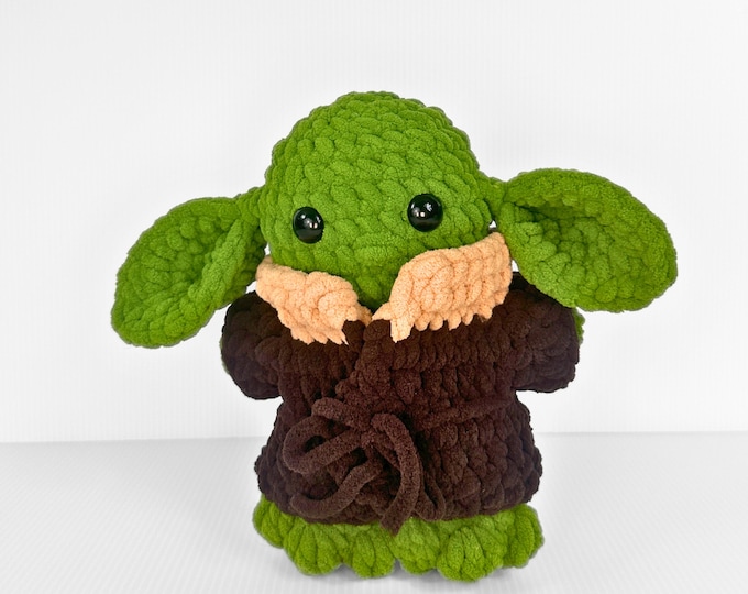 The Mandalorian's Grogu Amigurumi, a Unique Baby Yoda Stuffed Toy for Star Wars Fans and Collectors