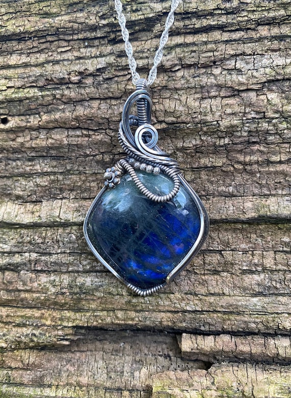 Dark Blue Flash Labradorite, Solid 925 Sterling Silver Pendant Necklace, Hand Polished Antique Patina, Cute Pendant, Great Gift!