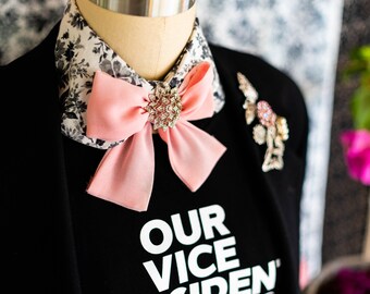 Embellished feminine romantic look with a detachable Peter Pan collar and  a soft handmade bow and crystal brooch statement t-shirt (Black)